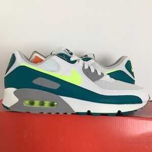 SOLD! Mens 10.5 Nike Air Max 90 Wht/Spruce-Grey Fog-Hot Lime CZ2908-100 *Bonus